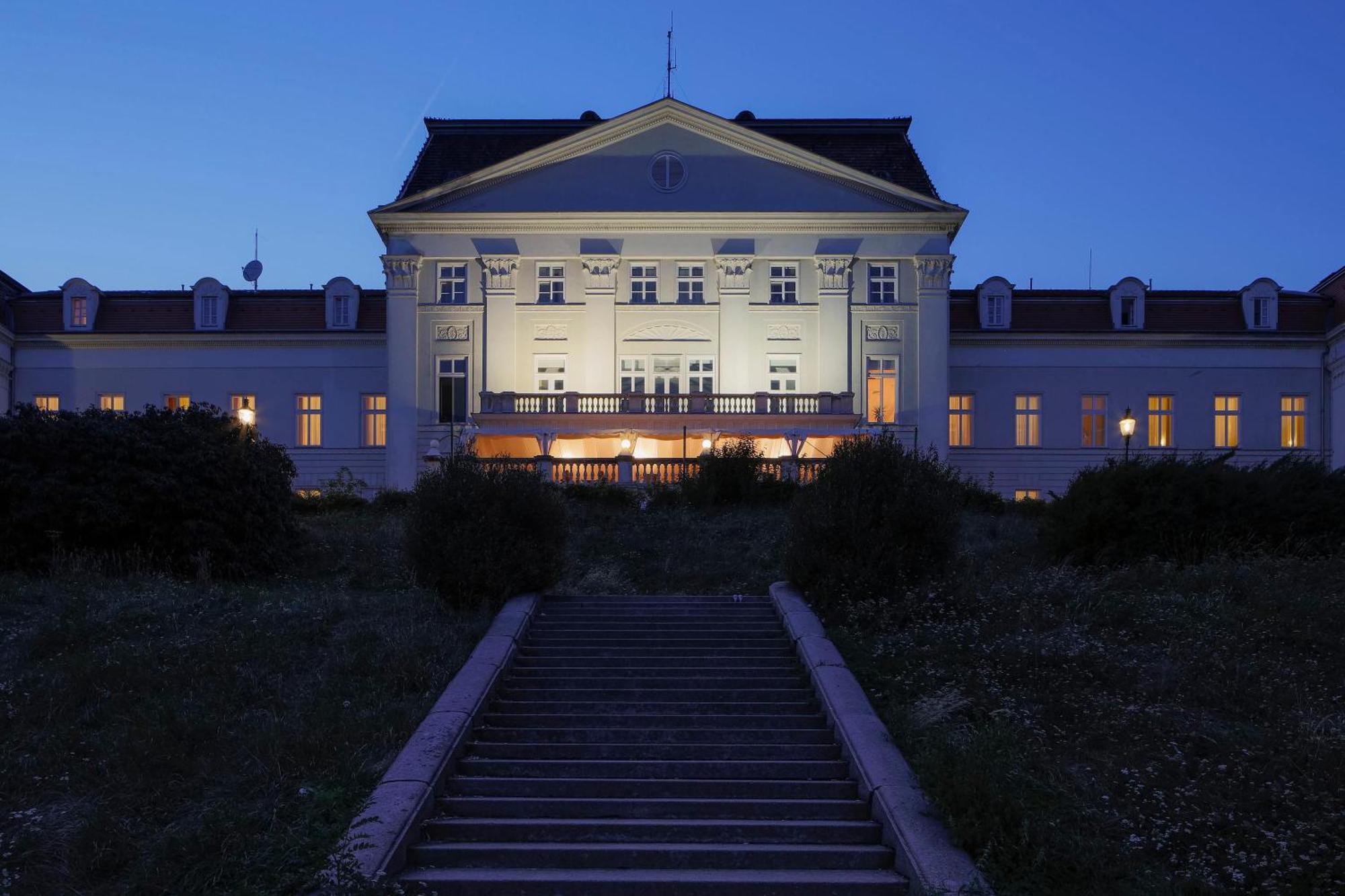 Austria Trend Hotel Schloss Wilhelminenberg Wien Exteriör bild